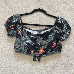 NWT Off Shoulder Cropped Floral Top  - Large but runs small